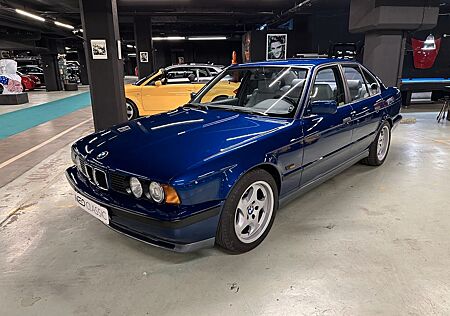 BMW M5 E34