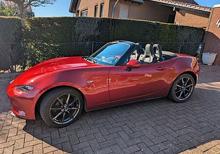 Mazda MX-5 SkyActive-G 160 Sports-Line BOSE Navi LED