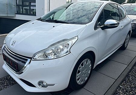 Peugeot 208 Allure KLIMA/PDC/SHZ/TEMPOMAT/LEDER