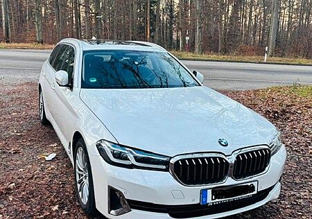 BMW 540i xDrive Touring - Eleganz trifft Leistung