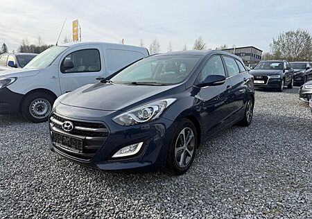Hyundai i30 cw blue Trend