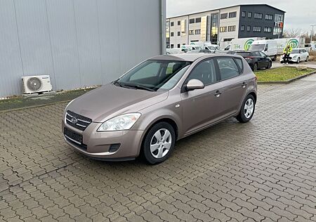 Kia Cee'd Ceed 1.4 Klima ZV Servolenkung NEU TÜV