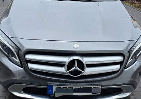 Mercedes-Benz GLA 200 -7G-DCT Urban
