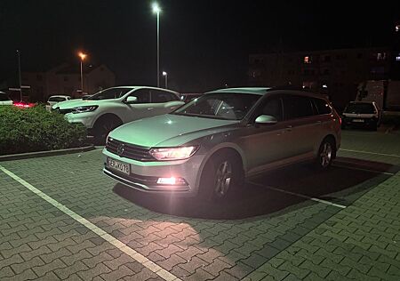 VW Passat Variant Volkswagen 2.0 TDI DSG BMT Trendline Var...