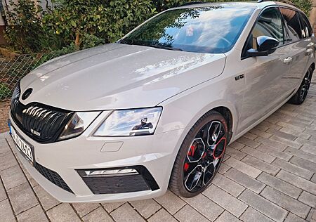 Skoda Octavia 2.0 TSI DSG RS Combi RS