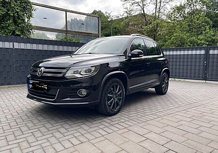 VW Tiguan Volkswagen 2.0 TDI 130kW DSG 4MOT BMT Sport & St...