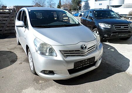 Toyota Verso Life