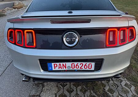 Ford Mustang GT-V8 5.0 *JLT*LEDER*