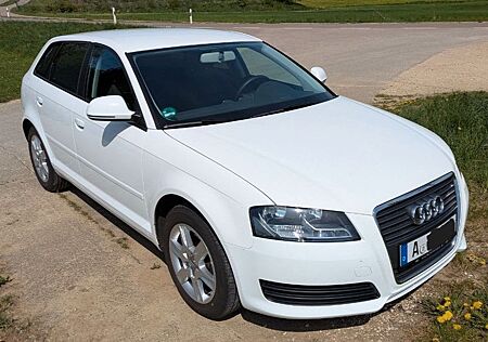 Audi A3 1.6 Attraction Sportback Attraction