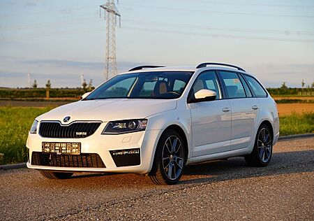 Skoda Octavia RS 2.0 TDI / AHK / 1. Hand / Bi-Xenon