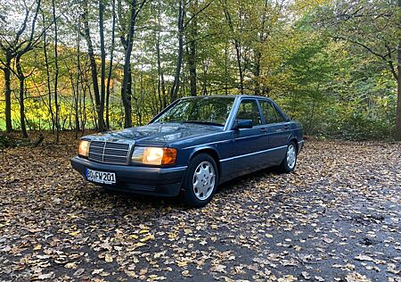 Mercedes-Benz 190 E