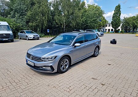 VW Passat Variant Volkswagen 2.0 TDI 140kW DSG R-Line