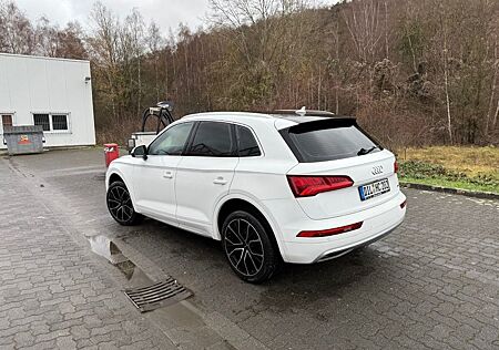 Audi Q5 40 TDI S tronic quattro -