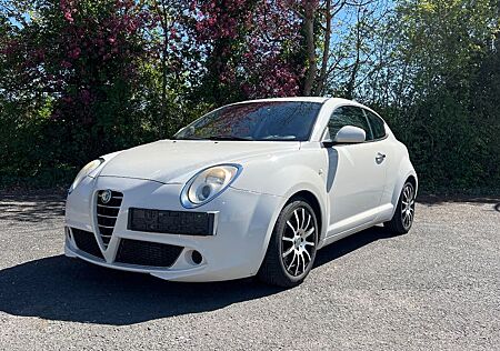 Alfa Romeo MiTo 1.4 TB 16V MultiAir Elegante Junior