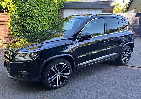 VW Tiguan Volkswagen 1.4 TSI 4MOTION LOUNGE Sport & Style R-