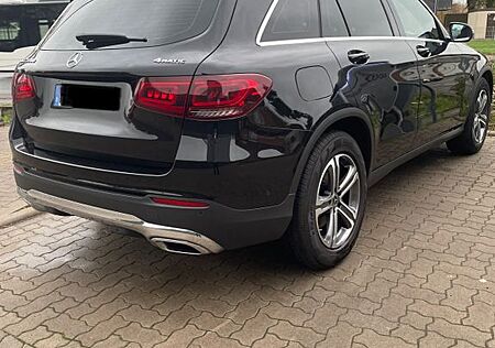 Mercedes-Benz GLC 220 d 4MATIC Autom. - **Vollaustattung**