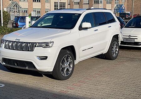 Jeep Grand Cherokee Overland 8-fach bereift AHK GAR