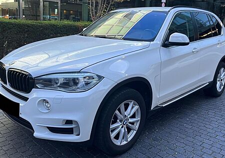 BMW X5 Baureihe xDrive30d Automatik*AHK*RFK*