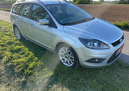 Ford Focus Turnier Sport 1.6 Klima/AhK abs. TopZ