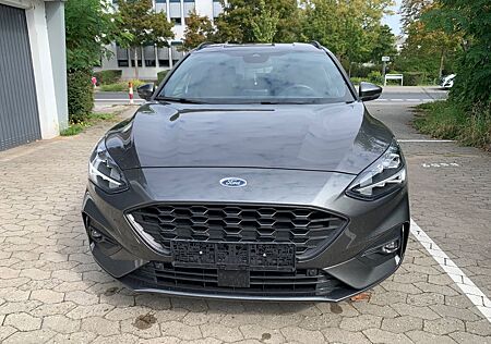Ford Focus Turnier ST-Line