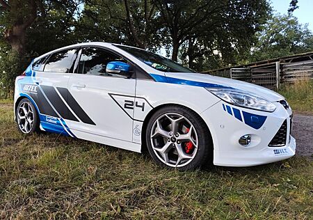 Ford Focus 1.6 Ecoboost WTCC ST Edition