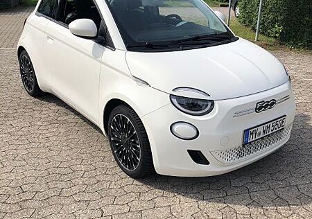 Fiat 500E Icon Park-Winter-Komfort-Licht Paket