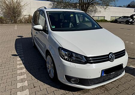 VW Touran Volkswagen 2.0 TDI 130kW DSG Highline 177 PS