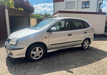 Nissan Almera Tino 1.8 acenta