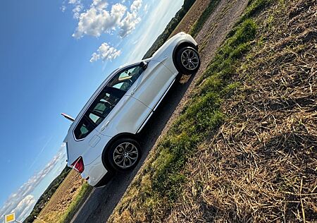 BMW X3 xDrive28i xLine AT xLine