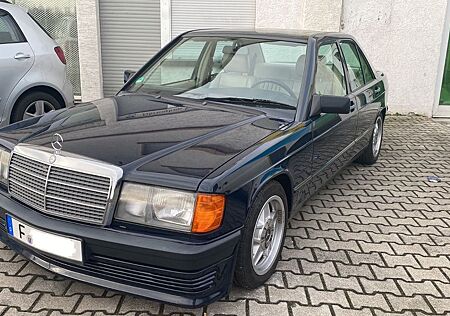 Mercedes-Benz 190 E 2.3 *2.HAND+DEUTSCHES FAHRZEUG+LEDER*