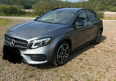 Mercedes-Benz GLA 200 - Sport Until AMGline