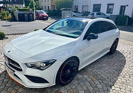 Mercedes-Benz CLA 180 Shooting Brake - Edition 1