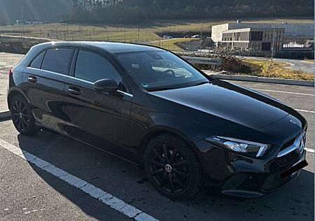 Mercedes-Benz A 200 d - Navi - Black - Top gepflegt