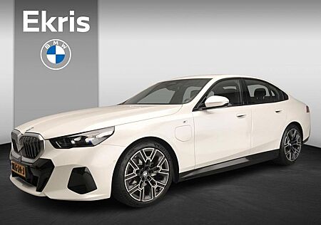 BMW 530e 530 5 Serie Sedan | M-Sportpakket | LED | n