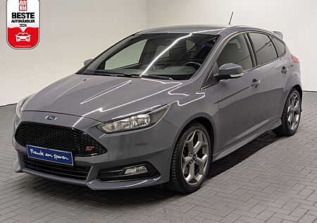 Ford Focus ST Recaro/SHZ/PDC/18 LM