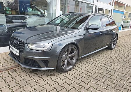 Audi RS4 Avant 4.2 FSI quattro