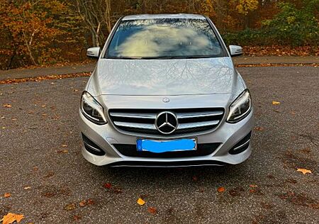 Mercedes-Benz B 180 B-Klasse, NAVI, AUTOMATIK, LED XENON
