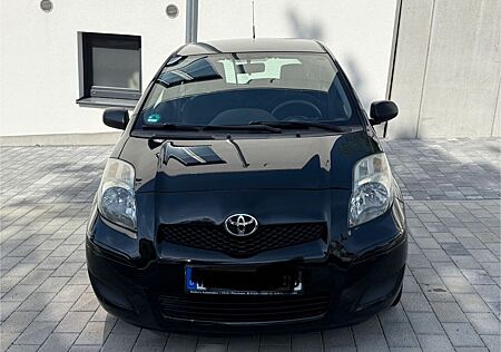 Toyota Yaris 1,0-l-VVT-i Cool Cool