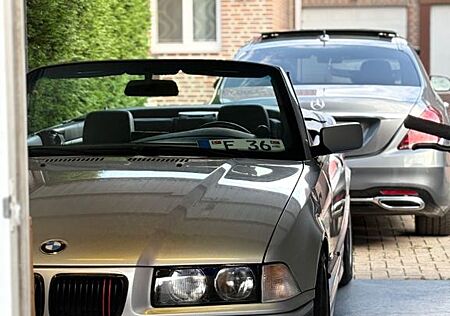 BMW 318i Cabrio