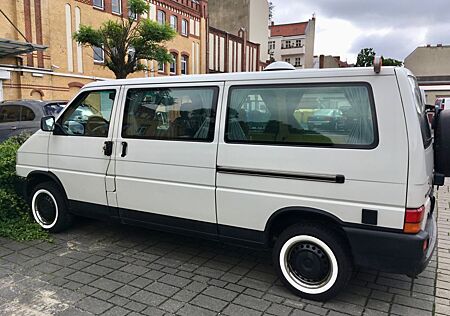 VW T4 Caravelle Volkswagen 2,5-l-Diesel TDI 75kW syncro la...