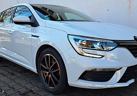 Renault Megane TCe 115 GPF Life Grandtour, SH, PDC, LED