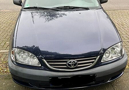 Toyota Avensis 1.6 -