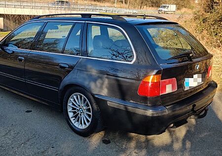 BMW 540i e39 V8 Touring - KW - TÜV - AHK - Gas