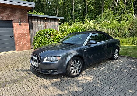 Audi A4 3.2 FSI tiptronic quattro Cabrio / TOP