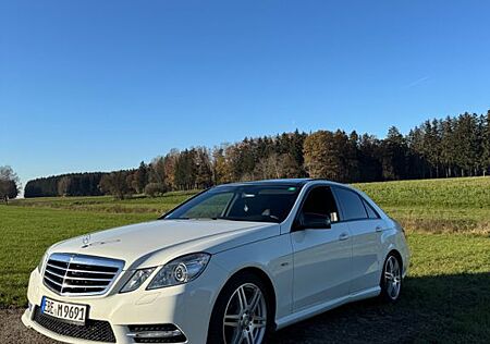 Mercedes-Benz E 250 CDI 4MATIC BlueEFFICIENCY Autom. -