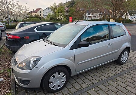 Ford Fiesta 1.3 Tüv2027 Garagenwagen Rentnerfahrzeug