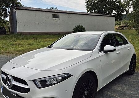 Mercedes-Benz A 220 DCT -