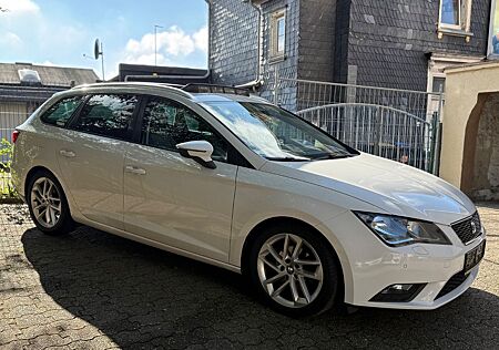 Seat Leon ST Style 2.0 TDI Automatik Panorama Dach