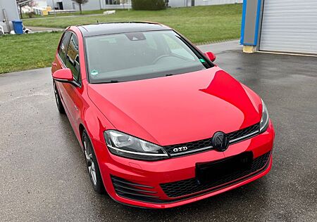 VW Golf Volkswagen 2.0 TDI BMT GTD GTD