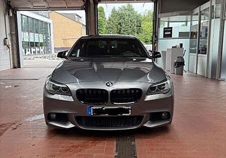 BMW 530d X-Drive mit M-Paket - Top Ausstattung